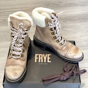 Frye Samantha Hiker Boot size 7.5 M. Color chocolate